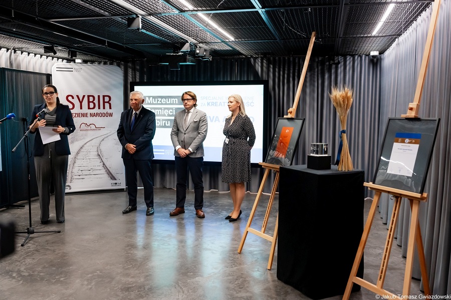 Muzeum Pamięci Sybiru z wyróżnieniem muzeum-sybir-bialystok