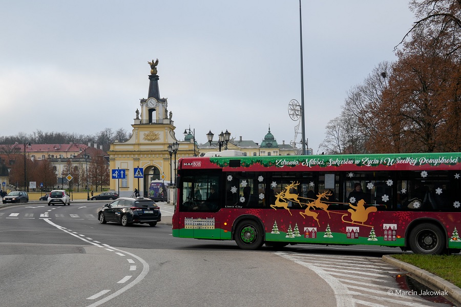 Świąteczne autobusy na ulicach Białegostoku autobusy-bialystok